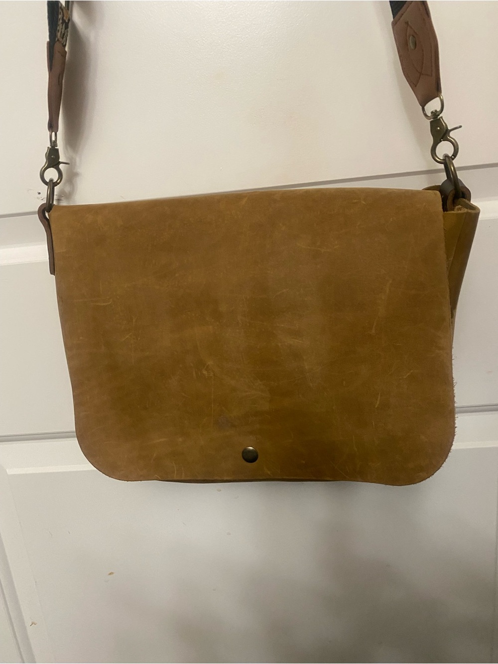 Men's Casual Leather Messenger Bag in Brown